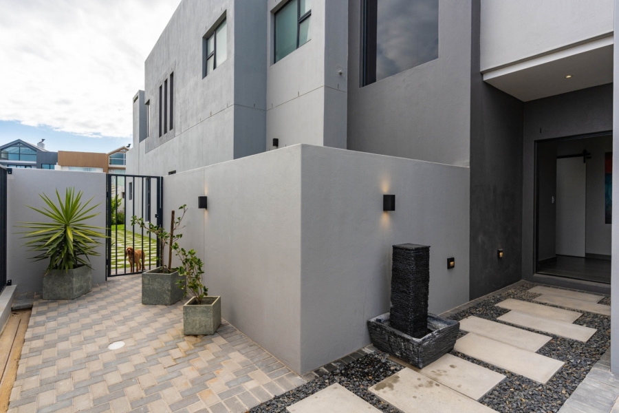 3 Bedroom Property for Sale in Sandown Western Cape